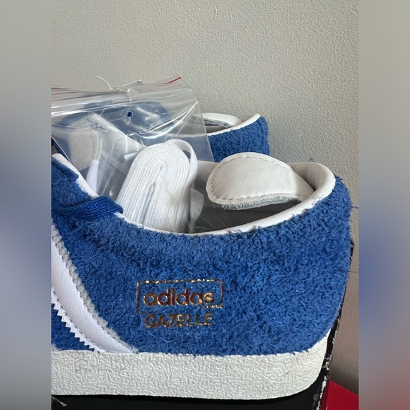 NWT Adidas originals Vintage Gazelle blue white - Picture 8 of 8